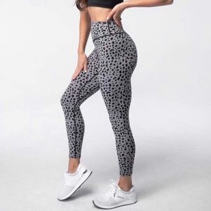 Balance Athletica- KC- snow leopard midnight
